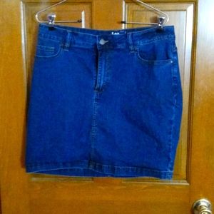 Lee midrise skirt 14M